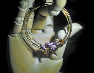 深圳珠寶設(shè)計(jì)師邁向國(guó)際舞臺(tái)