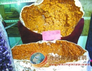 高檔珠寶都陷入有價無市 高檔水晶漸成收藏熱點