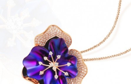 懂得鑒賞Derain By Wolfers 藝術珠寶的女人自帶光芒