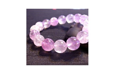 鋰輝石作用_鋰輝石鑒別特征_鋰輝石產地_寶石圖鑒