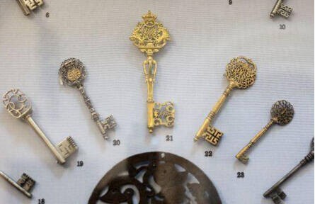 周生生全新V&A博物館珠寶系列 用現代工藝展現古董鑰匙之美