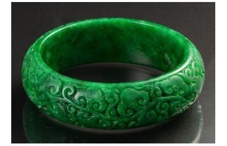 滿綠翡翠的介紹 什么是滿綠翡翠