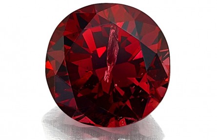 一顆1.21ct圓形切割紅鉆175.5萬美元成交！