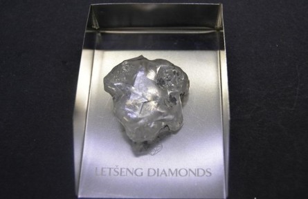 萊索托王國(guó) Let?eng 礦區(qū)新發(fā)現(xiàn)一顆114ct鉆石原石