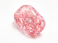 一顆11.5克拉的粉鉆以4.532億港元（約合人民幣4.1億元）的高價(jià)拍出！