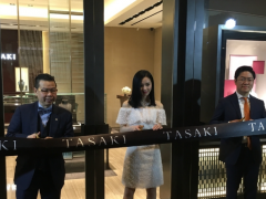 TASAKI珠寶成都店開幕 劉詩詩佩戴塔思琦珠寶驚喜亮相