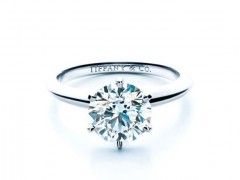 七夕情人節(jié)禮物：華美鉆戒見證浪漫愛情