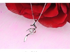 百搭流行鉆石吊墜怎樣選?