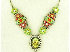 奢華珠寶首飾;女人魅力的散射