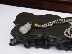 翡翠項鏈的價格為何如此貴？