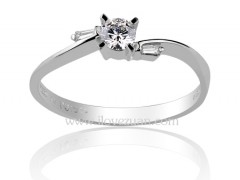 用肉眼如何辯解鉆石戒指的切工優劣