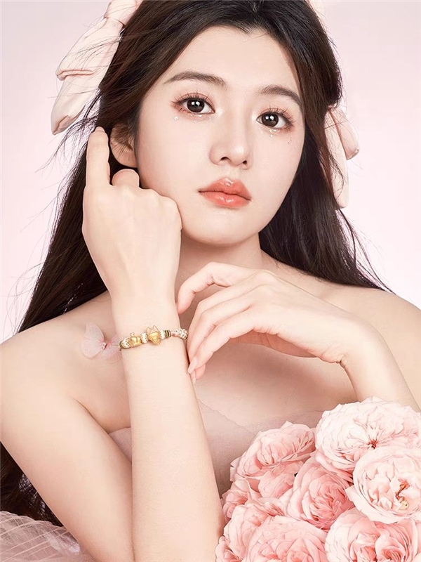 周大生開新大賞強勢上線 ，果凍琺瑯創新工藝演繹多巴胺美學